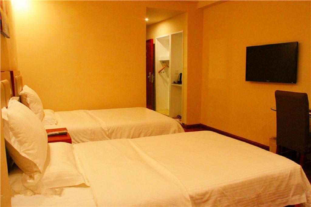 Greentree Inn Sanya He Ping Street Hotel Экстерьер фото